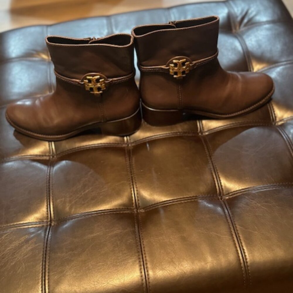 TORY BURCH BROWN ANKLE BOOT